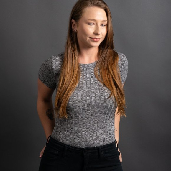 Grey Ribbed Tee Bodysuit by Forever 21 - Picture 3 of 10